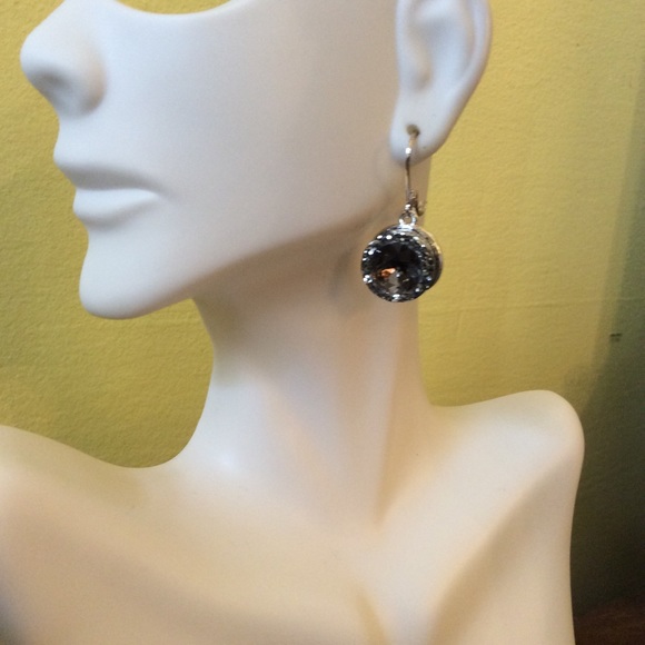 Dillard’s NWT Charcoal Grey Diamond Halo Earrings - Picture 2 of 4